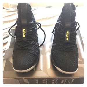 Lebron 15 basketball shoes vnds